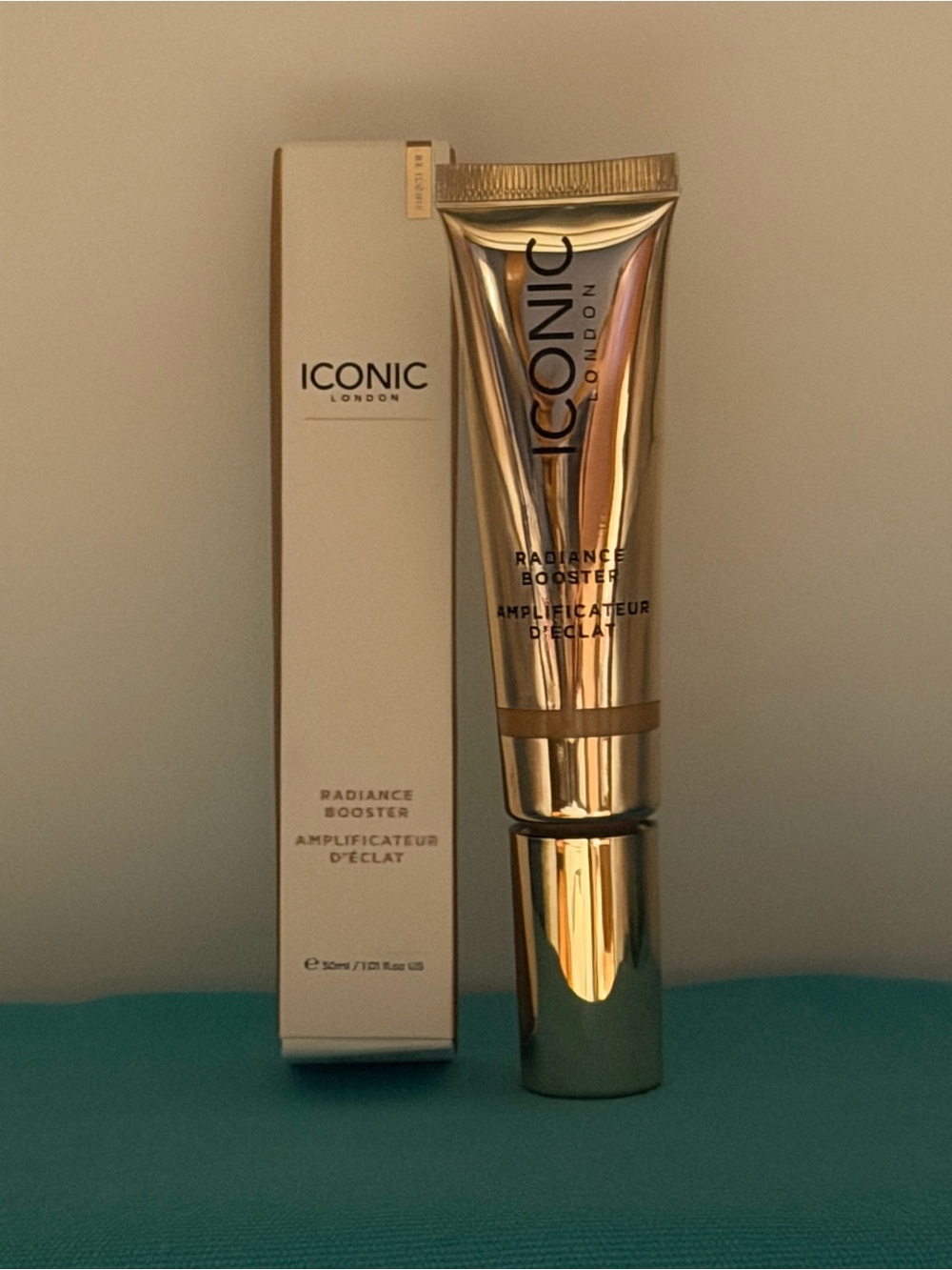 ICONIC London Radiance Booster - Gold